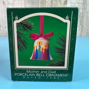 Hallmark Keepsake Ornament 1986 Mother and Dad Christmas Bell QX431-6